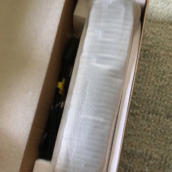 Smart air pump, new in box. - Picture 3 of 4